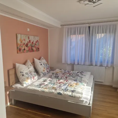 Ferienwohnung Im Weingut Kraemerhof Heuchelheim-Klingen Buitenkant foto